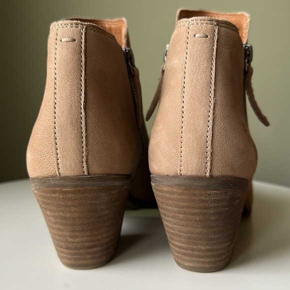 Frye Judith Double Zip Suede Ankle Booties Tan Dual Zip Block Heel Size 8 - Picture 6 of 12